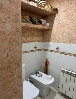 Se alquila habitacion