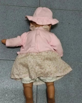 Muñeca Arias 48 cm + bañera