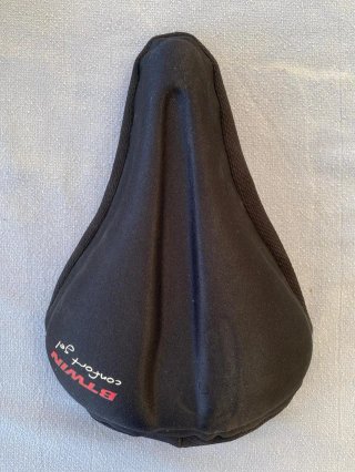 Rockrider 7.1 (roja, talla XL) + casco XL + sillín