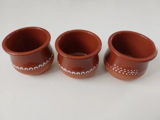 5 portamacetas de barro pequeños decorados