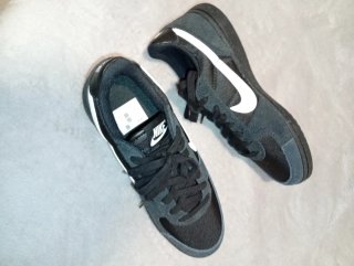 Zapatillas Nike Negras y Blancas