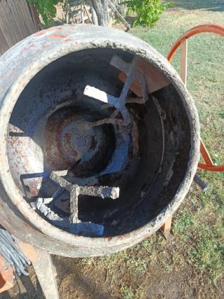 Hormigonera 125L