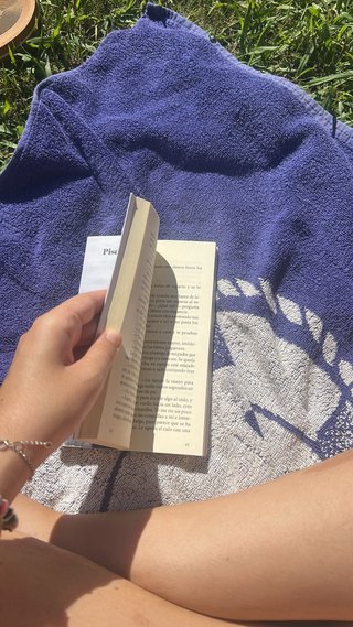 Libro Piscinas que no cubren - María Agúndez