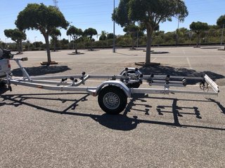 Remolque Náutico 6m Basculante 750kg (Eje 1800kg)