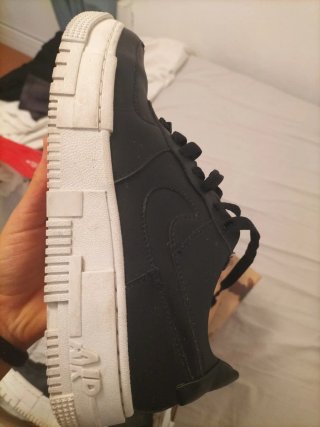 Nike Air Force 1 Pixel negras