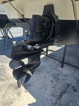 Barco Faetón 630 con amarre en Can Pastilla