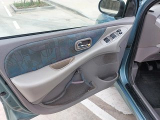 Nissan Almera 2004