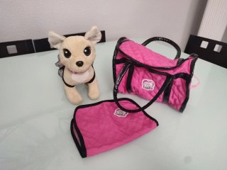 Perro Chi Chi Love con bolso rosa