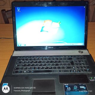 Notebook Asus 17 pollici