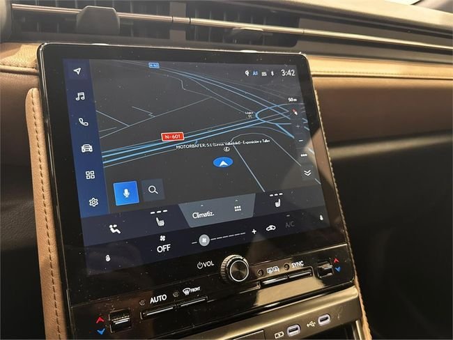 Lexus LBX 2025, foto 12