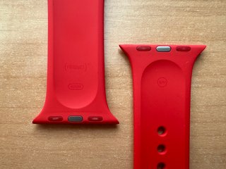 Apple Watch 40mm. Product Red Sport Band S/M