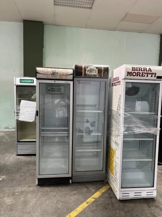 Nevera expositora 1 puerta bebidas