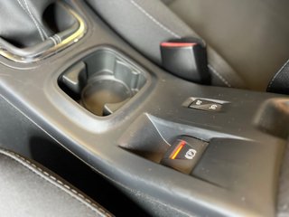 RENAULT MEGANE-DISTINTIVO AMBIENTAL C(verde)