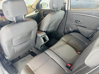 RENAULT MEGANE-DISTINTIVO AMBIENTAL C(verde)