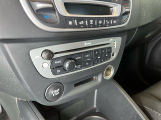 RENAULT MEGANE-DISTINTIVO AMBIENTAL C(verde)