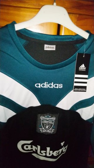 Camiseta Adidas nueva con etiqueta talla L