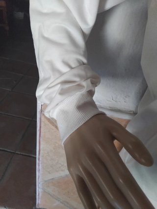 Sudadera blanca con estampado