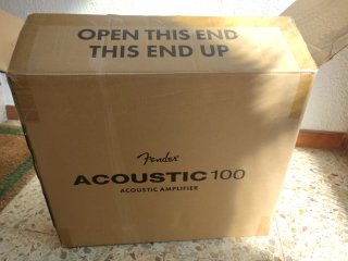 Amplificador Fender Acoustic 100 mas funda fender