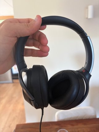 Cascos Sony Negros y Grises