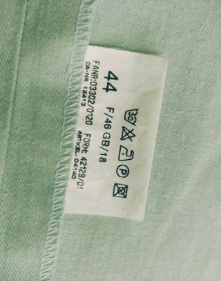 Vestido camisero verde menta , hecho en Alemania.