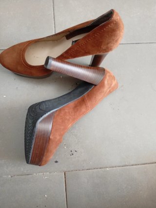 Zapatos de ante marrones