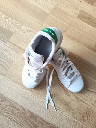 Zapatillas Adidas Blancas y Verdes