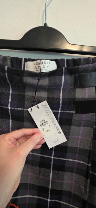 Falda de Cuadros Gris y Morado con Hebillas - 44