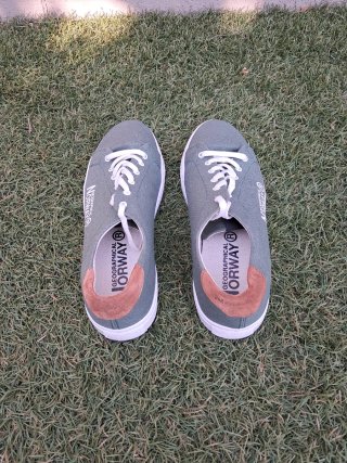 Zapatillas verdes con cordones