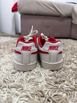 Zapatillas Nike Blancas y Rojas Talla 37.5