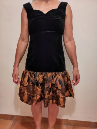 Vestido fiesta estampado marrón y negro