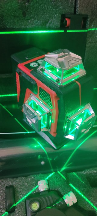 Nivel Láser 16 Líneas 4D Verde Autonivelante