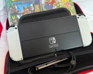 URGE VENTA YA Nintendo Switch OLED Blanca + Juegos