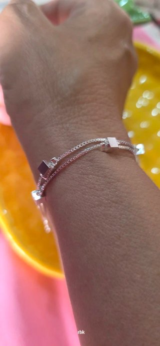 Pulsera de plata con cubos
