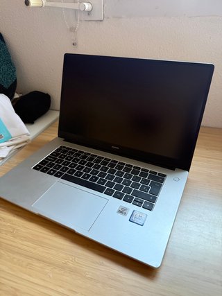 HUAWEI MateBook D 15 (i3 / 8GB / 256GB SSD)