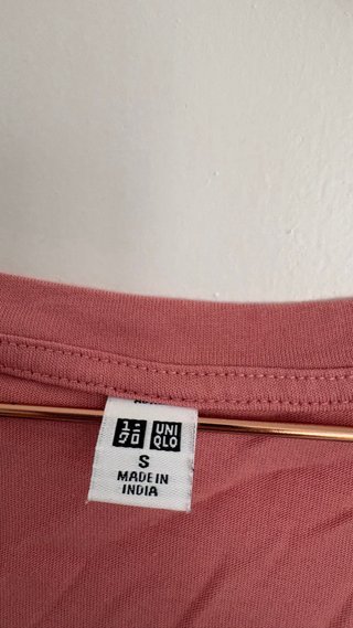 Camiseta Uniqlo Rosa Talla S