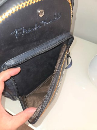 Mochila Frida Kahlo Negra con Diseño