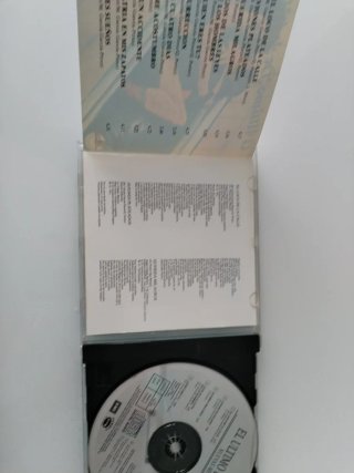 EL ULTIMO DE LA FILA, Nuevas Mezclas, CD