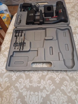 Taladro Atornillador Einhell 13,2V + Accesorios