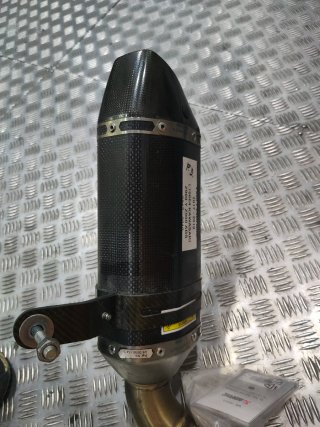 Akrapovic Carbono Kawasaki Z900 Completo 2017-19