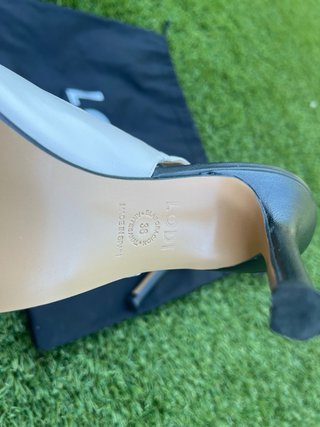 Zapatos Lodi Beige y Negro Talla 36