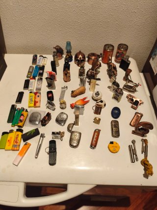 Collezione di accendini vintage