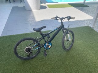 Bicicleta infantil negra 20 pulgadas