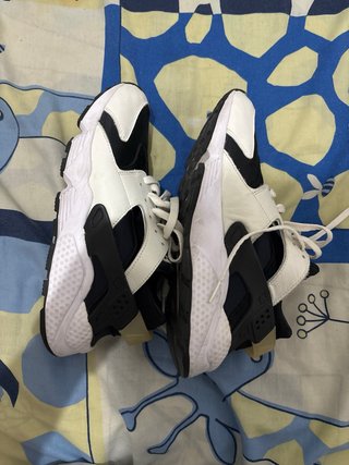 Zapatillas Nike Negras y Blancas