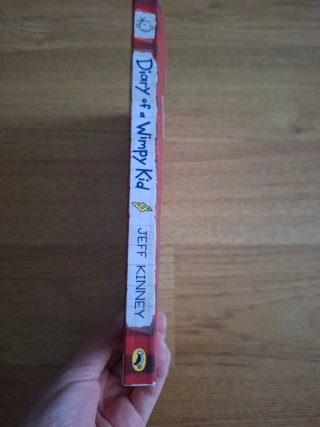 Libro "Diary of a Wimpy Kid" en inglés