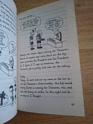 Libro "Diary of a Wimpy Kid" en inglés