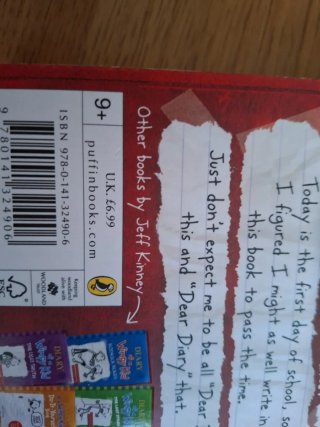 Libro "Diary of a Wimpy Kid" en inglés
