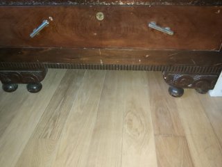 Armario antiguo de madera