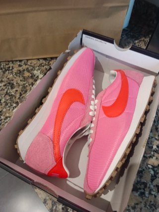 Zapatillas Nike Rosas y Rojas