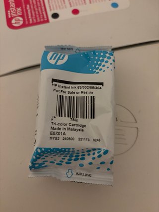 Impresora HP OfficeJet 5232 + Cartucho Color