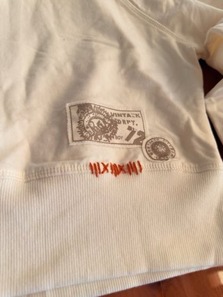 Sudadera con capucha beige